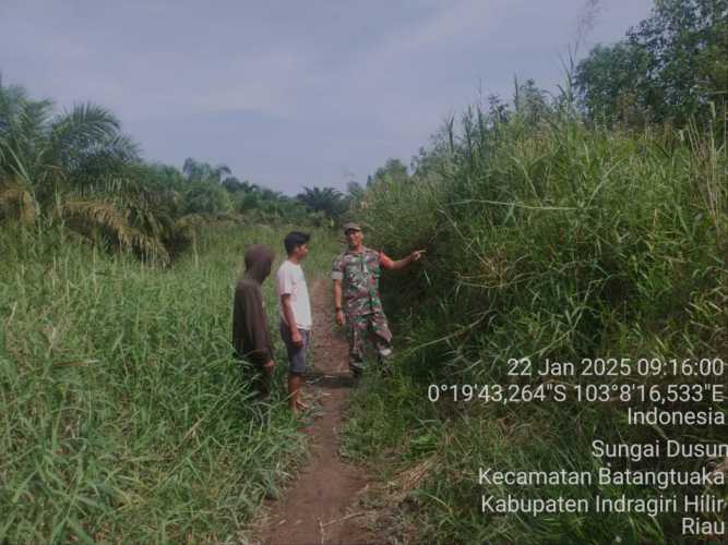 Babinsa Batang Tuaka Perkuat Kerjasama Dalam Penanganan Karhutlah