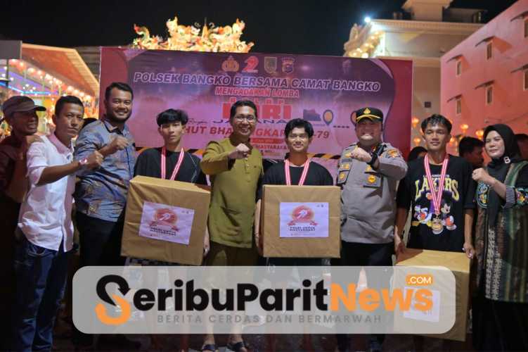 Wakil Bupati Rokan Hilir Jhony Charles Menghadiri Lomba Lari Jalanan Perdana Di Bagansiapiapi