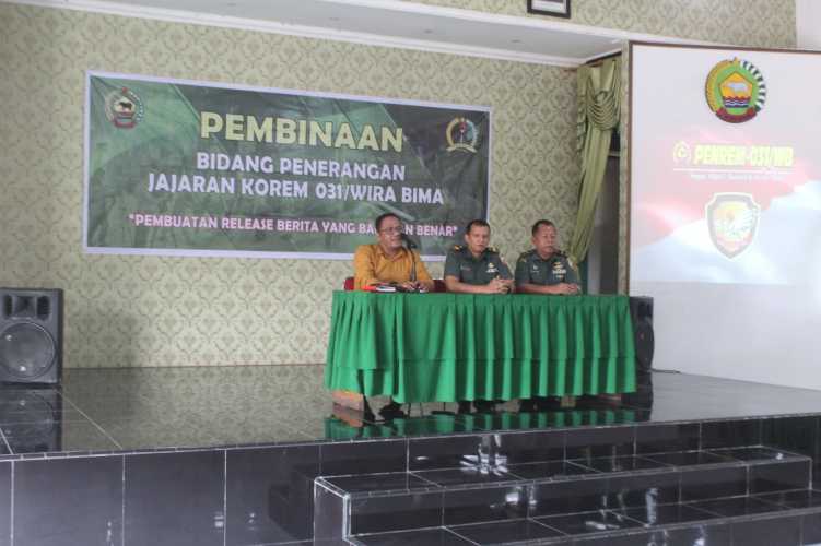 Penrem 031/WB Berikan Kemampuan Personil Kodim 0314/Inhil dalam Merilis Berita