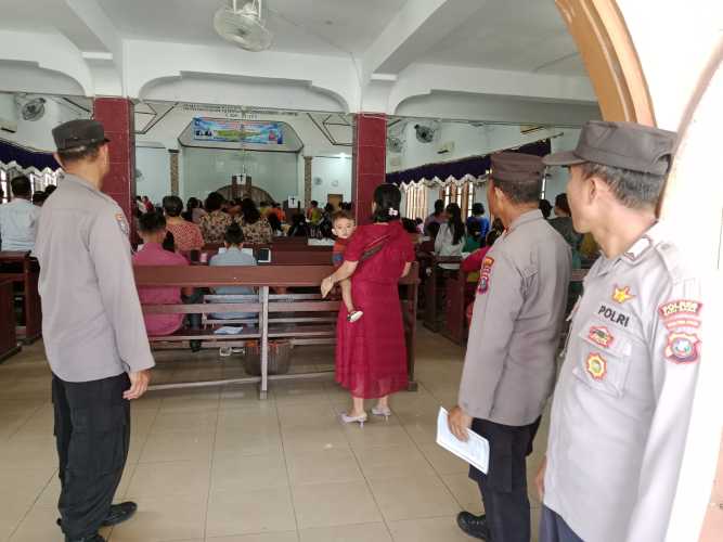Personil Sat Binmas Polres Batu Bara Laksanakan Patroli dan Sambang dalam Rangka Kenaikan Isa Almasih