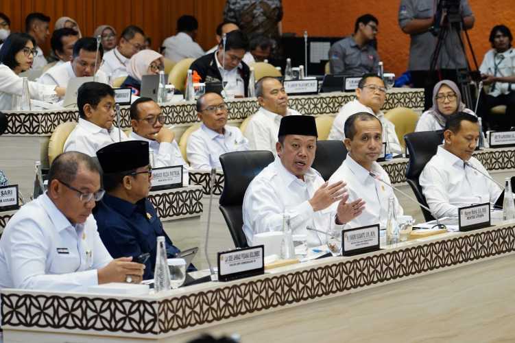 Bahas Penyelesaian Permasalahan Tanah dalam Kawasan Hutan Bersama Tim Pansus DPR RI, Menteri Nusron: Tak Terlepas dari Reforma Agraria