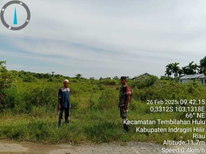 Babinsa Koramil 01/Tbh Kodim 0314/Inhil Lakukan Patroli dan Sosialisasi Karlahut di Tembilahan Hulu