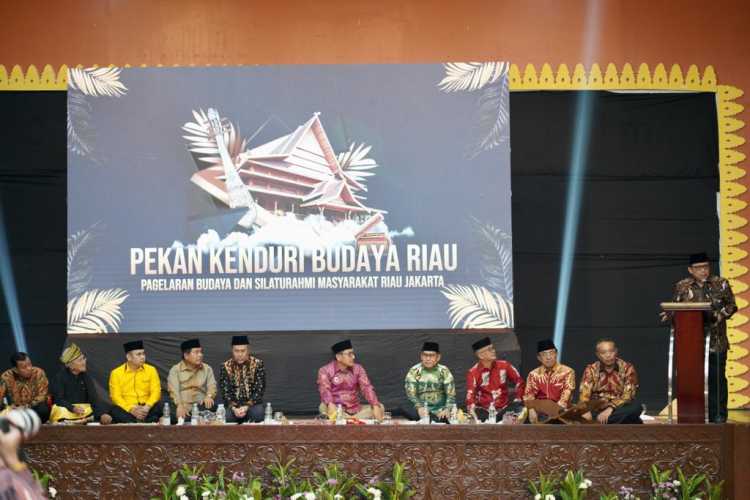 Bupati Inhil H.M.Wardan  mendapat undangan kehormatan Acara Pekan Kenduri Budaya Riau