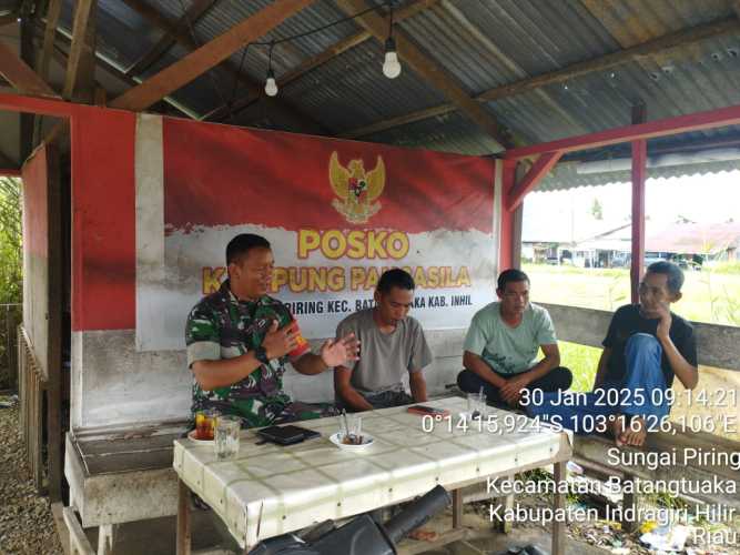 Dengan Komsos, Babinsa Praktikkan Nilai Gotong Royong