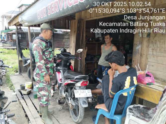 Babinsa Koramil 12/Batang Tuaka Dorong Peningkatan Pendapatan Warga Lewat Pembinaan UMKM