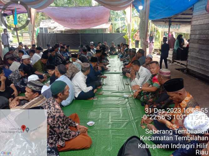 Babinsa Seberang Tembilahan Selatan Menjalin Tali silaturahmi Dengan Warga