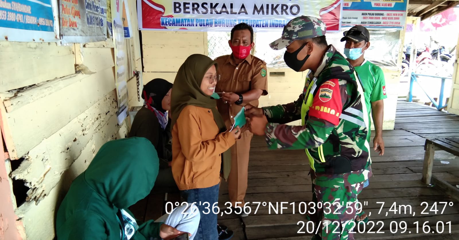 Babinsa Pulau Burung Abdikan Diri Penanganan Protokol Kesehatan