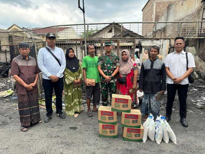 Dandim 0208/Asahan Tinjau Langsung Puing Rumah Korban Kebakaran di Jalan Husni Thamrin
