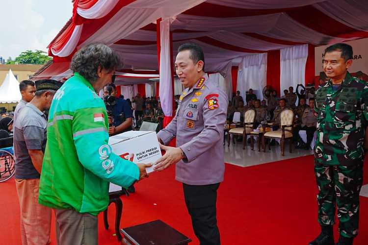 Gelar Baksos dalam Rangka Hari Bhayangkara ke-77, Kapolri Ingin Polri Selalu Bersama Masyarakat