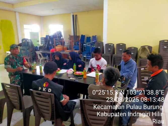 Babinsa Koramil 11/PBR Hadiri Pembubaran Panitia HUT RI ke-80 di Desa Sri Danai Jaya