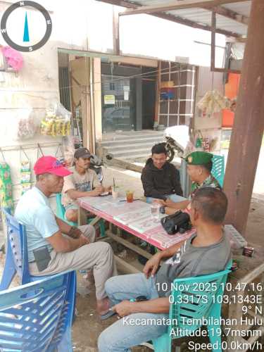 Babinsa membangun hubungan harmonis dengan pemuda Setempat