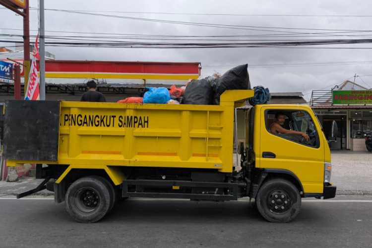 Waspada Denda! DLHK Pekanbaru Ingatkan Sanksi Perda Bagi Pembuang Sampah Liar