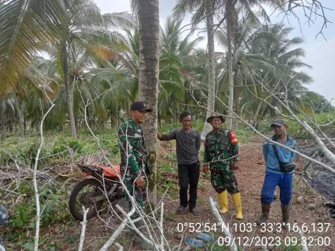 Dengan Patroli, Babinsa Selancari Dukungan Warga Terhadap Pencegahan Karhutlah