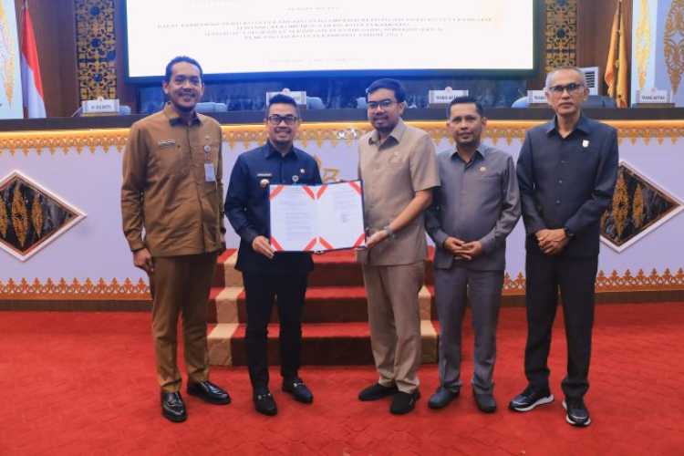 Rapat Paripurna Penyampaian Keputusan DPRD Kota Pekanbaru tentang Rekomendasi Terhadap LKPj Pemko 2023.