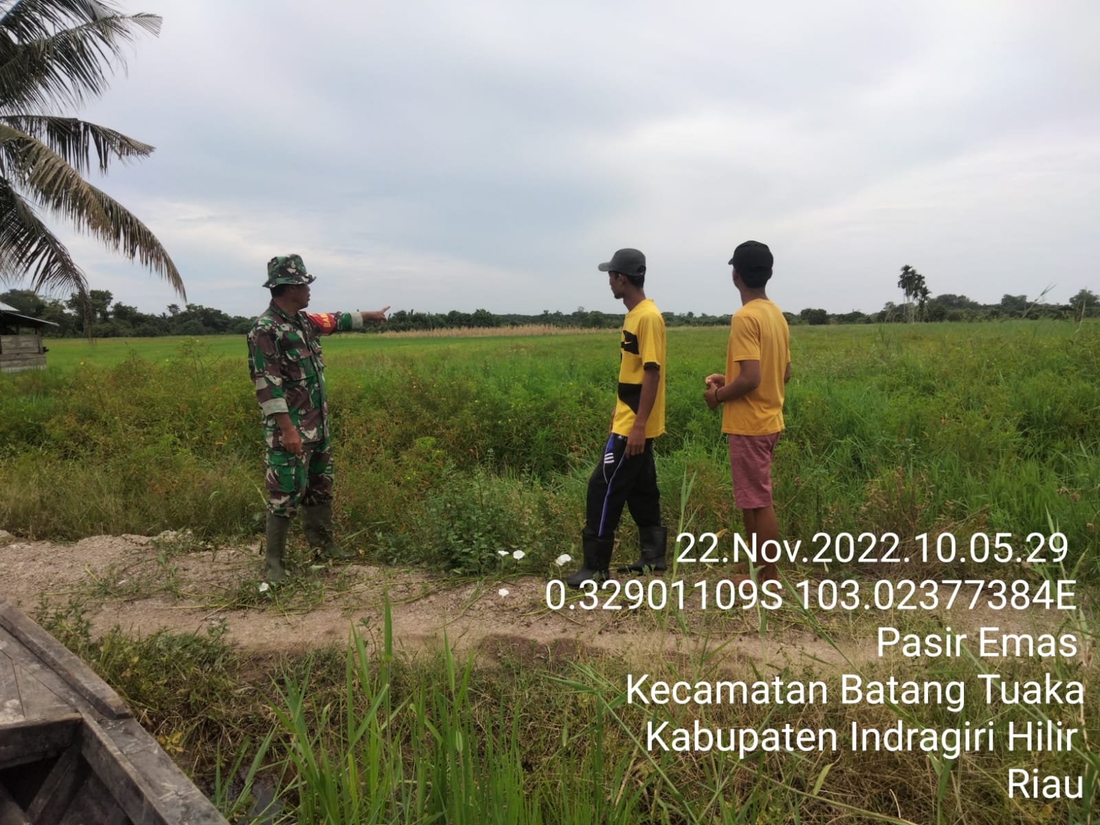 Babinsa Pasir Mas Kelola Daerah dari Karhutlah