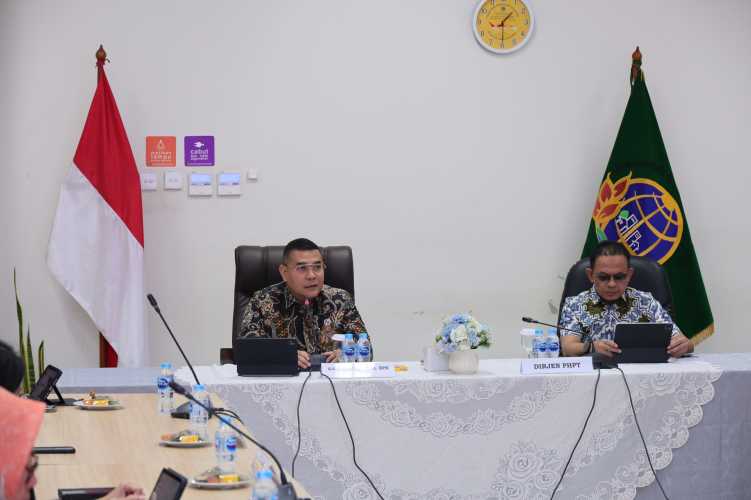 Pimpin Monev Penyelesaian Layanan Pertanahan, Wamen Ossy: Selesaikan Berkas Pertanahan Masyarakat