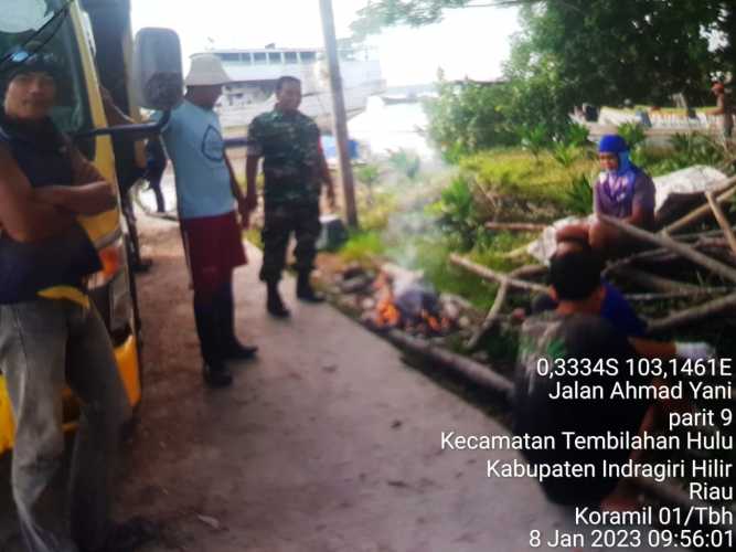 Babinsa Tembilahan Hulu Barat konsen Kebersihan Lingkungan