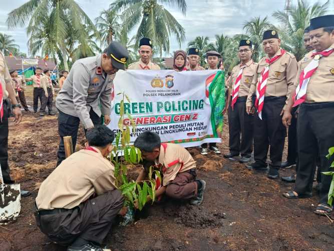 Kapolsek Pelangiran Bersama Pramuka se-Gugus Pasparaga Giatkan Gerakan Green Policing
