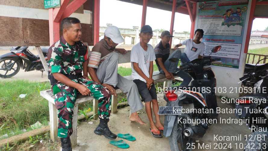 Babinsa Sungai Raya Duduk Bersama Tomas