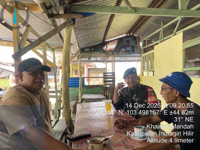 Babinsa Koramil 08/Mandah Gencarkan Komunikasi Sosial dan Sosial Branding untuk Cegah Penyebaran Berita Hoax