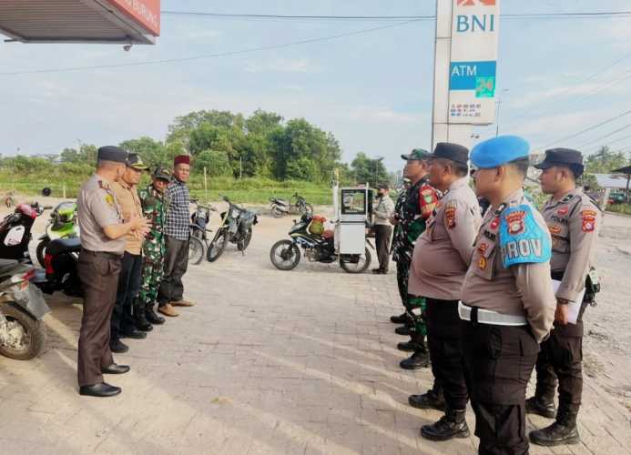 Kapolsek Pulau Burung Pimpin Apel Gabungan TNI-Polri, Perkuat Sinergi Jaga Kamtibmas Selama Ramadan