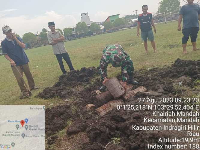 Babinsa Koramil 08/Mandah Kopda Sudarwis budayakan Gotong Royong