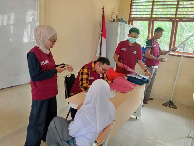 Puskesmas Concong Luar Periksa Kesehatan Peserta Didik SMAN 1 Concong