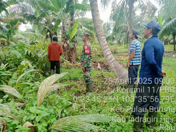 Babinsa Perkuat Gerakan Masyarakat Peduli Karhutla di Desa Pulau Burung