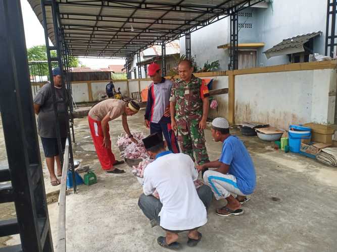 Sertu Anton Dorong Semangat Berkurban Warganya