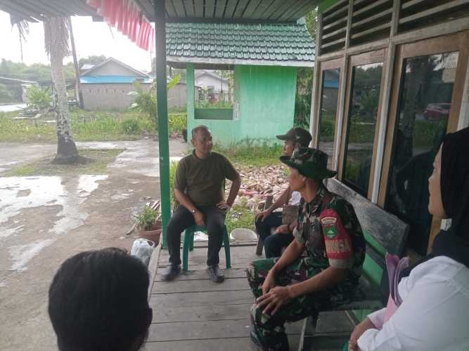 Babinsa Sertu Deni Sutrisno Giat Binter di Pojok Pustu Sungai Beringin