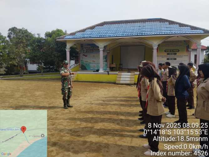 Babinsa Menanamkan Disiplin dan Jiwa Korsa Melalui Kegiatan Baris Berbaris