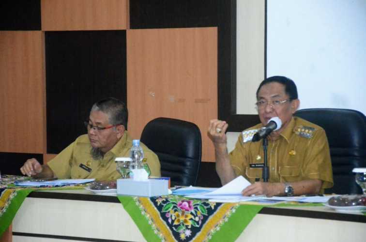 Bupati H.M Wardan Pimpin Rapat  Pemutakhiran dan Verifikasi Data  JKN