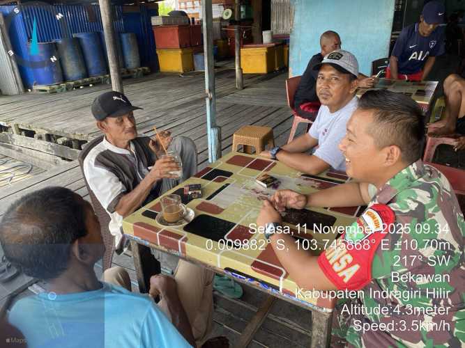 Babinsa Mandah Sampaikan pentingnya peran aktif perangkat desa dan masyarakat dalam setiap program
