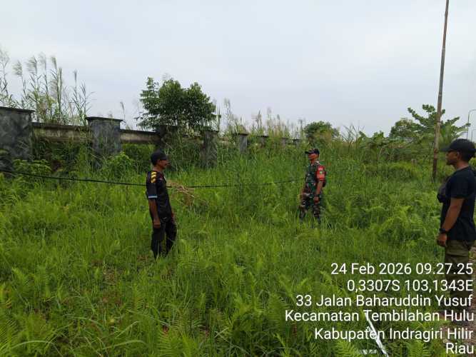 Babinsa Koramil 01/Tembilahan Sigap Patroli, Serda Ronald Manalu Telusuri Titik Rawan Karhutla