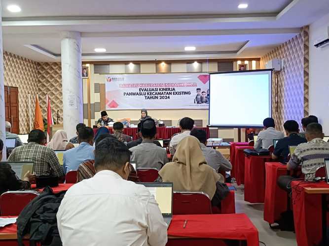 Bawaslu Inhil Gelar Evaluasi Terhadap Panwascam Existing