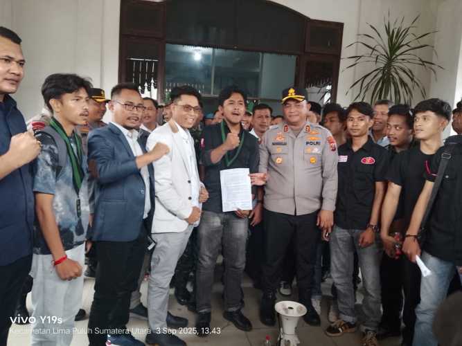 Aliansi Mahasiswa dan Masyarakat Batu Bara Duduki DPRD, Kapolres Buka Dialog dan Fakta Integritas Ditandatangani