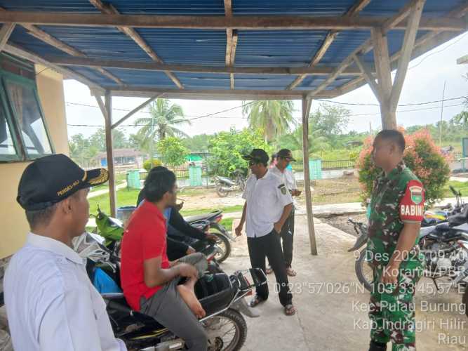Babinsa Koramil 11/Pulau Burung Menjaga Kedaulatan Kelestarian Alam