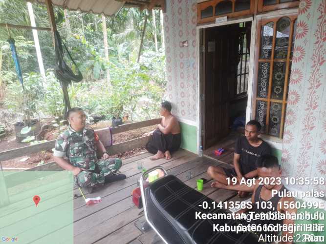 Babinsa sungai intan kunjungan sosial silaturahmi kerumah rumah warga