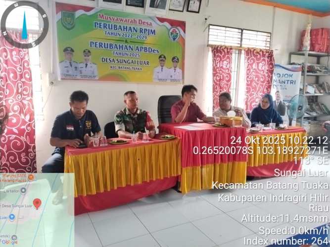 Babinsa Sungai Luar Berikan Masukkan Pada Musyawarah Desa Perubahan RPJMDes Tahun 2022–2029