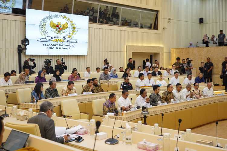 Bahas Penyelesaian Sengketa Tanah di Surabaya dengan Komisi II DPR RI, Sekjen Kementerian ATR/BPN: Kami Pastikan Penyelesaiannya secara Objektif