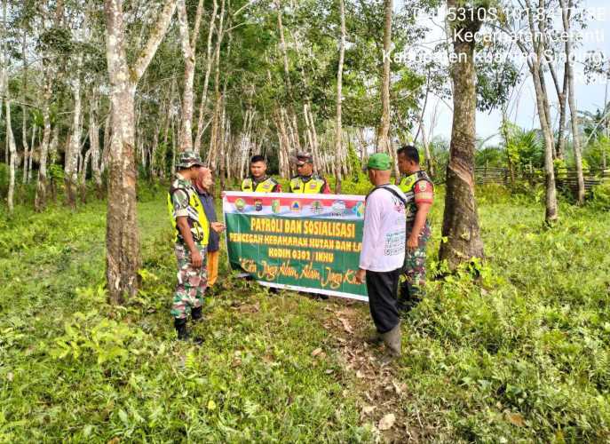 Mencegah terjadinya Karhutla, Babinsa Koramil 06/Cerenti Laksanakan Patroli dan Sosialisasi