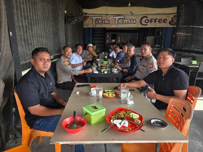 Ketua Komisi I DPRD Kampar Bersama Polsek Tapung Cegah Peredaran Narkoba dan Kamtibmas