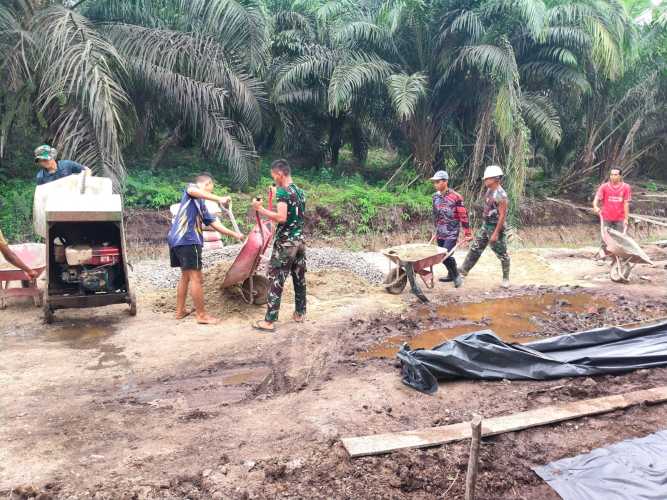 Jalan Mulus, Roda Ekonomi Melesat: Akselerasi Pembangunan Infrastruktur TMMD di Kuala Lemang Kian Membanggakan