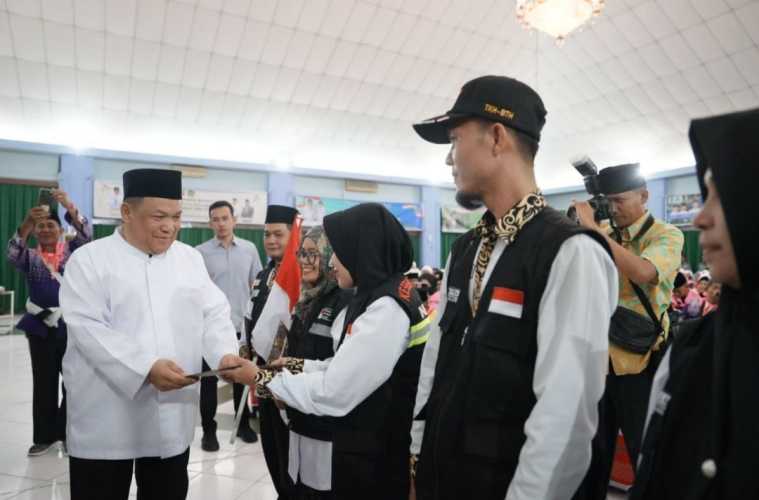 Pj Gubri Ingatkan Jemaah Haji Riau Menjaga Kesehatan