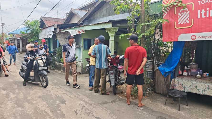 Delapan Warga Jadi Korban Gigitan Monyet Liar, Damkar Inhil Turunkan 15 Personel Lakukan Pencarian