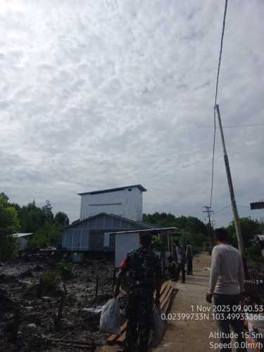 Babinsa Koramil 08/Mandah Laksanakan Patroli Kamtibmas Bersama Warga Binaan