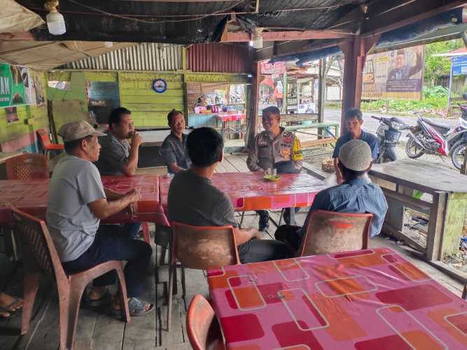 Bhabinkamtibmas Sebagai Ujung Tombak Polri di Desa Desa Gencar Menyambangi Warga Masyarakat