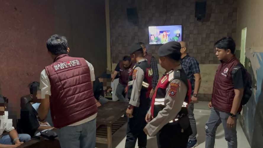 Polres Batu Bara Laksanakan Razia Gabungan di Tempat Hiburan Malam untuk Antisipasi Gangguan Kamtibmas dan Narkoba