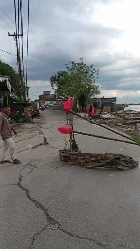 Kerusakan Jalan di Parit 7, Lurah Tembilahan Barat Pinta Warga Tetap Waspada