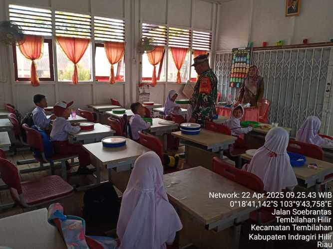 Sertu Anton Memimpin Pendampingan Kegiatan Makan Sehat Bergizi di Kecamatan Tembilahan